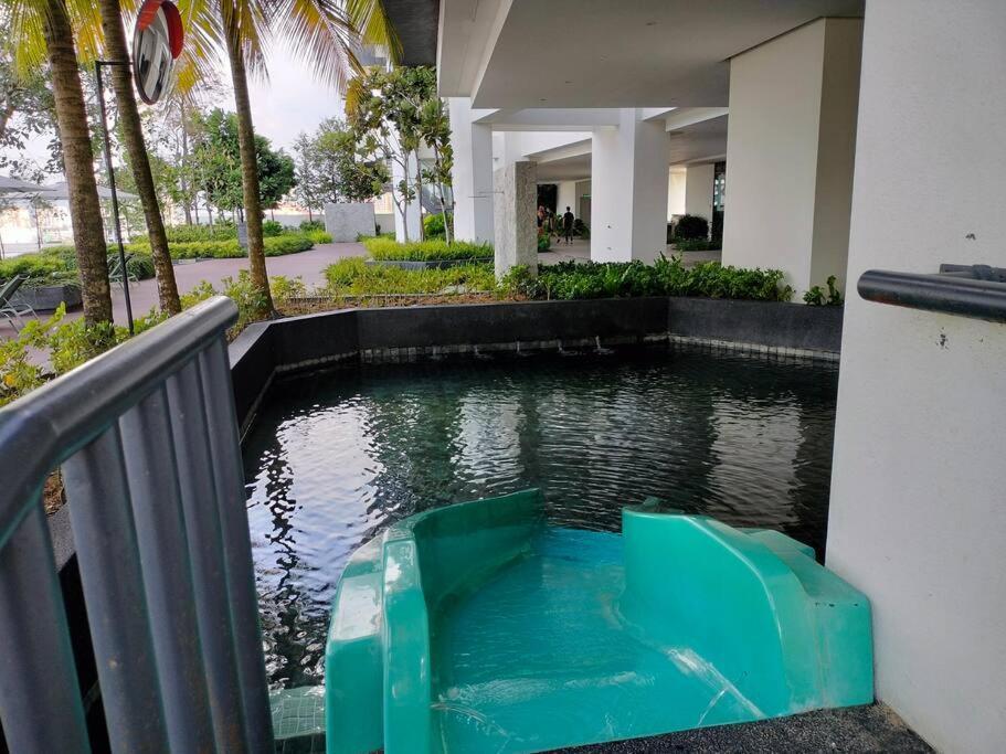 Apartment Kl Retreat Mytown Ikea Klcc Trx Mall Mrt *